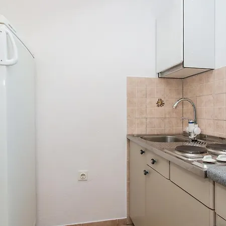 Apartman Studio Tea 1 3*