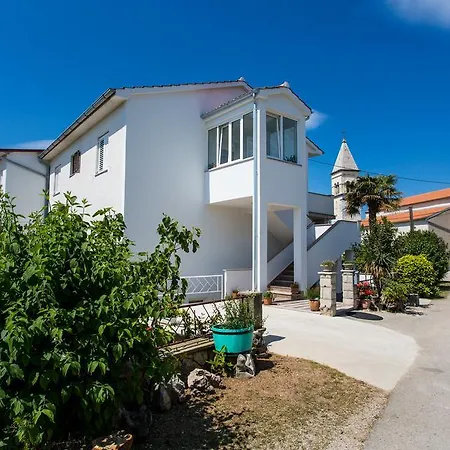 Apartman Studio Tea 1 Guest house